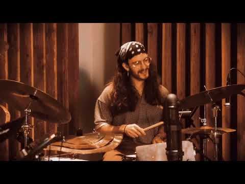 Miniatura del vídeo de THE FREE LABEL