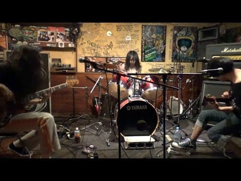 Miniatura del vídeo de GREEN MILK FROM THE PLANET ORANGE