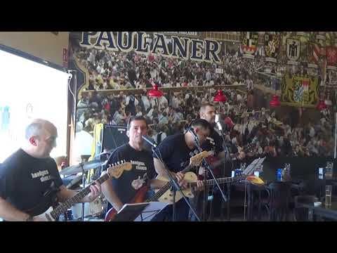 Miniatura del vídeo de HEADLESS CHICKENS